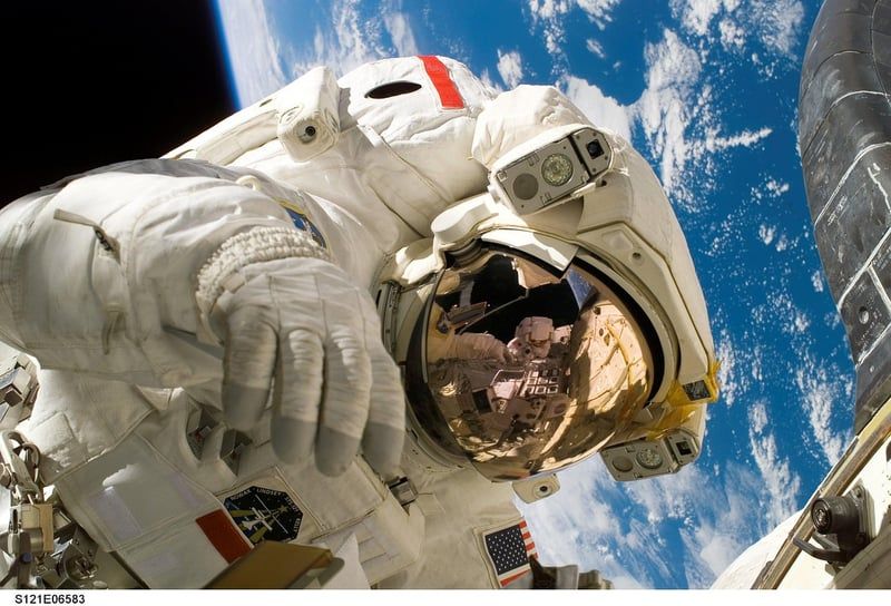 astronaute